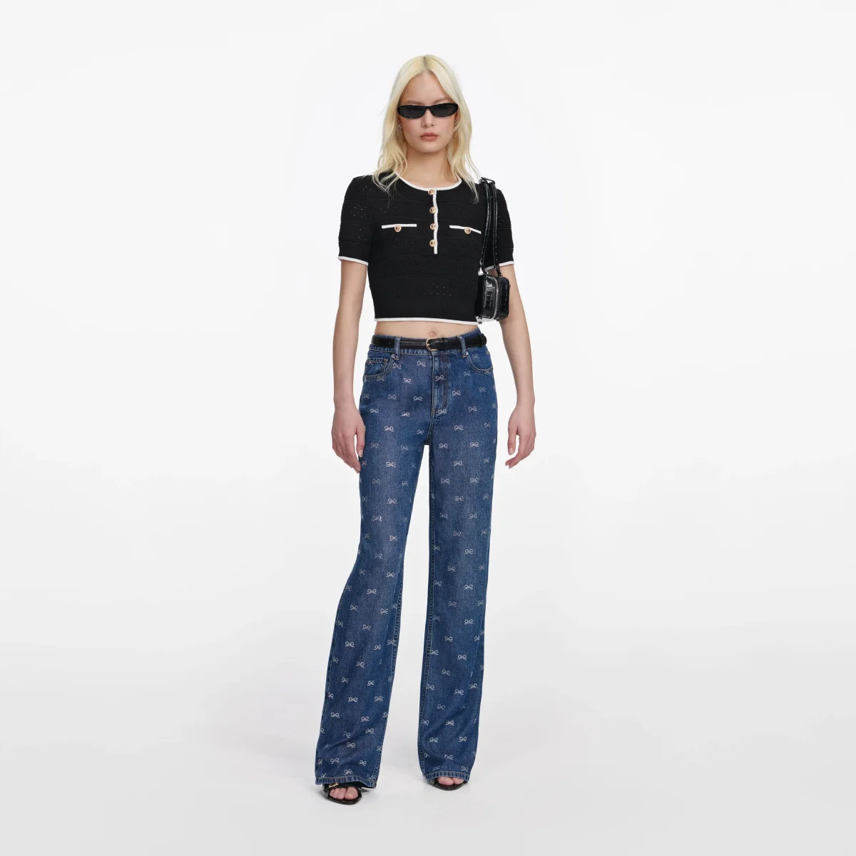 Lättviktiga jeans med knut - Bild 4
